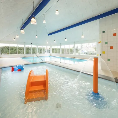 Cozy With Two Bathrooms, 3 Km From Holiday home