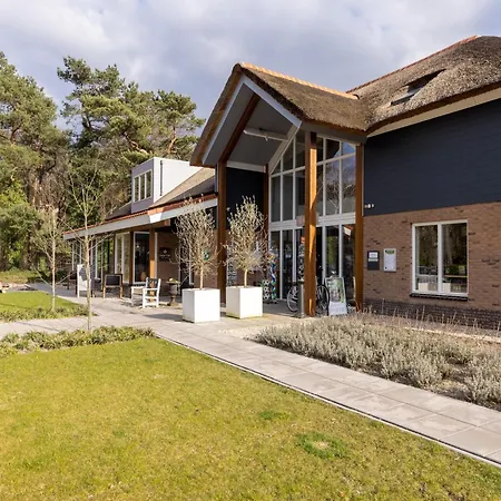 Cozy With Two Bathrooms, 3 Km From Holiday home