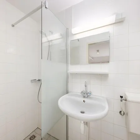 Cozy With Two Bathrooms, 3 Km From Holiday home Putten